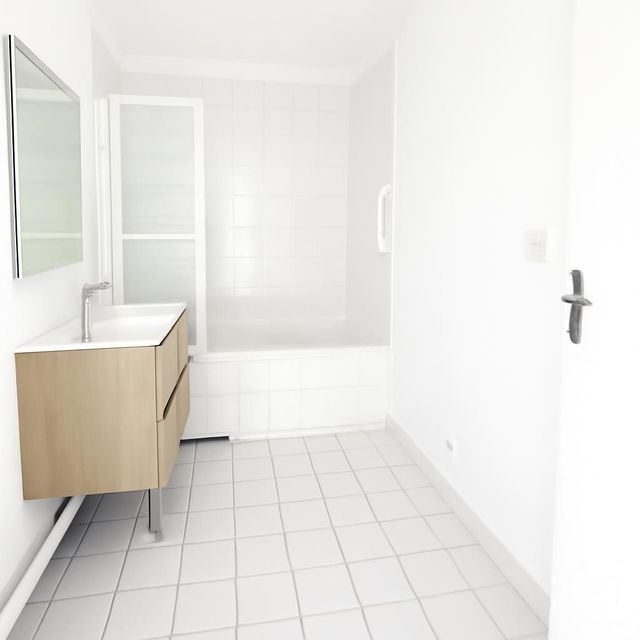 Afficher la photo en grand Appartement F3 à louer - 3 pièces - 58.0 m2 - AUBERVILLIERS - 93 - ILE-DE-FRANCE - Century 21 Immo Conseil